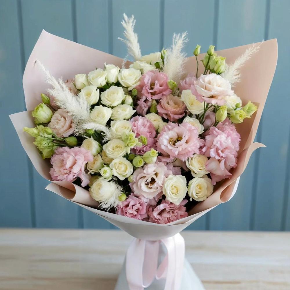 Букет цветов из: Альстромерии и Розы в Хоринске