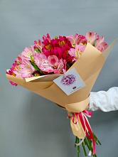 Букет цветов из:  Альстромерии в Хоринске