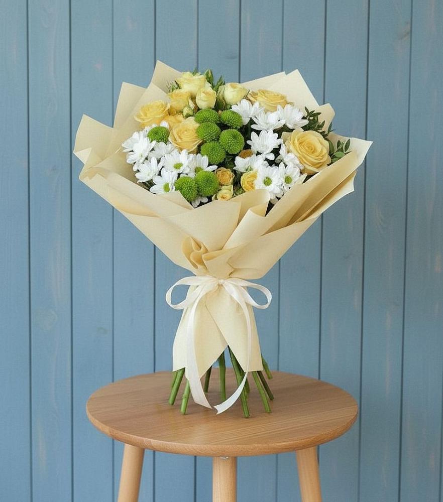 Букет цветов из: Хризантемы и Розы в Хоринске