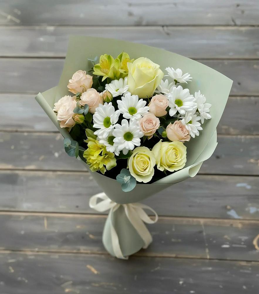 Букет цветов из: Альстромерии, Розы и Хризантемы в Хоринске