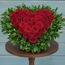 Цветочная композиция из Розы в виде сердца в Хоринске