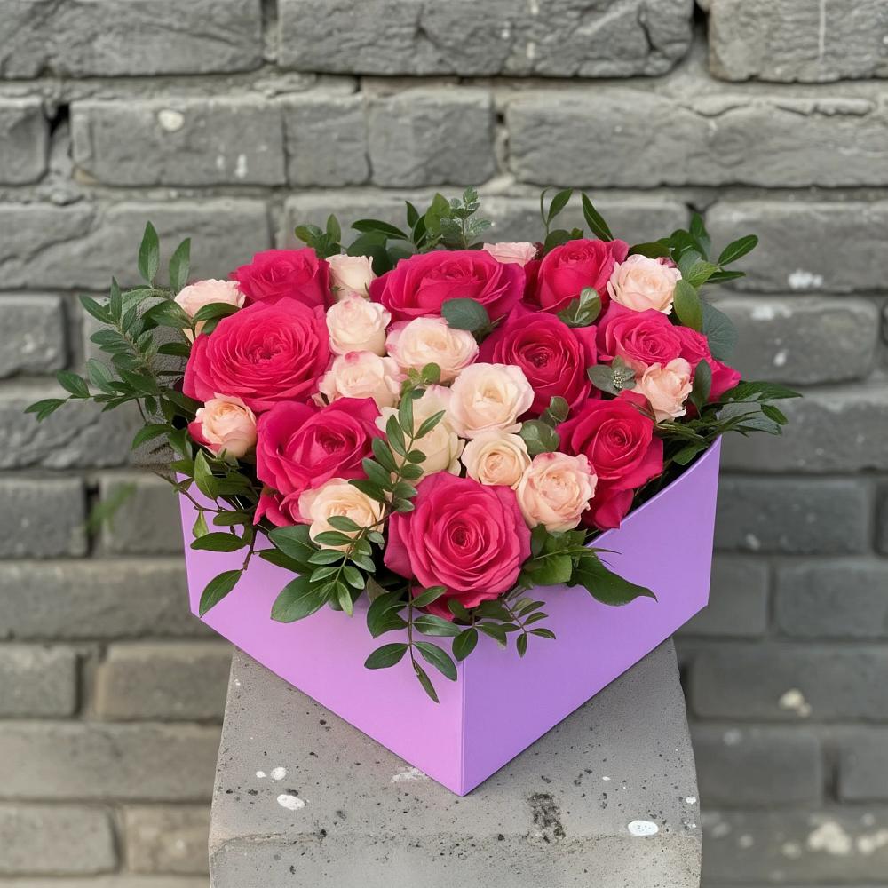 Цветочная композиция из Розы в коробке в Хоринске