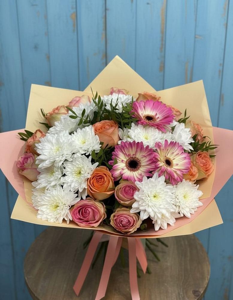 Букет цветов из: Розы, Герберы и Хризантемы в Хоринске