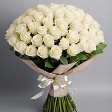 Букет 101 беля роза Белоснежка в Хоринске