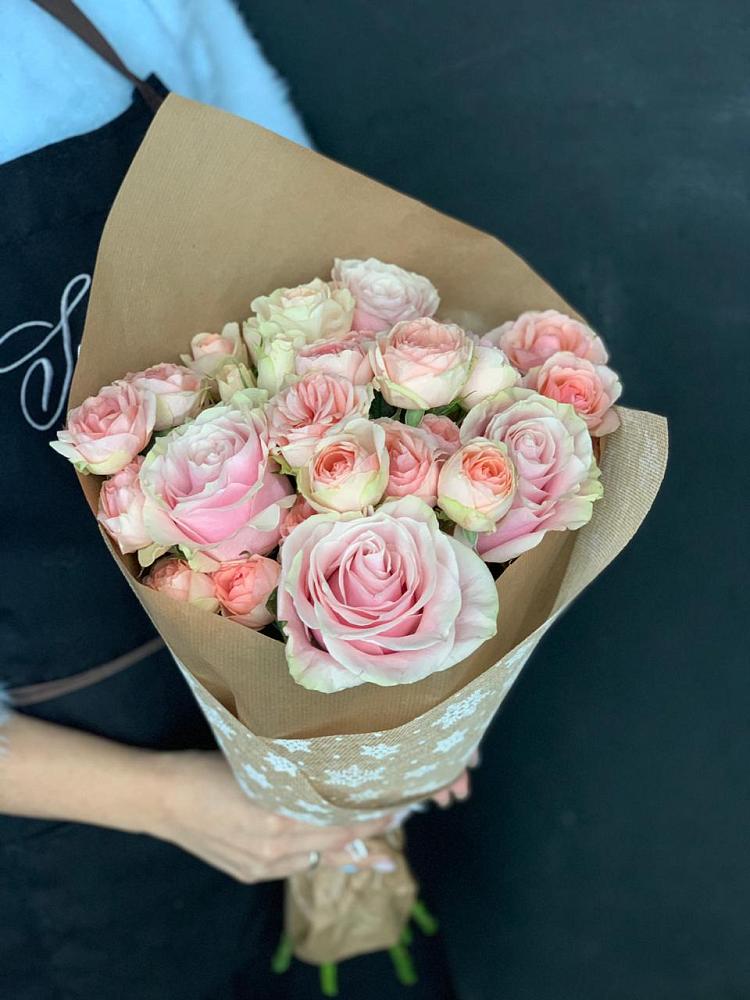 Букет цветов из: Хризантемы и Розы в Хоринске