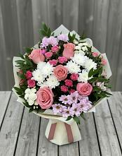Букет цветов из:  Альстромерии, Гвоздики, Розы и Хризантемы #REPLACE_PRED# Хоринске