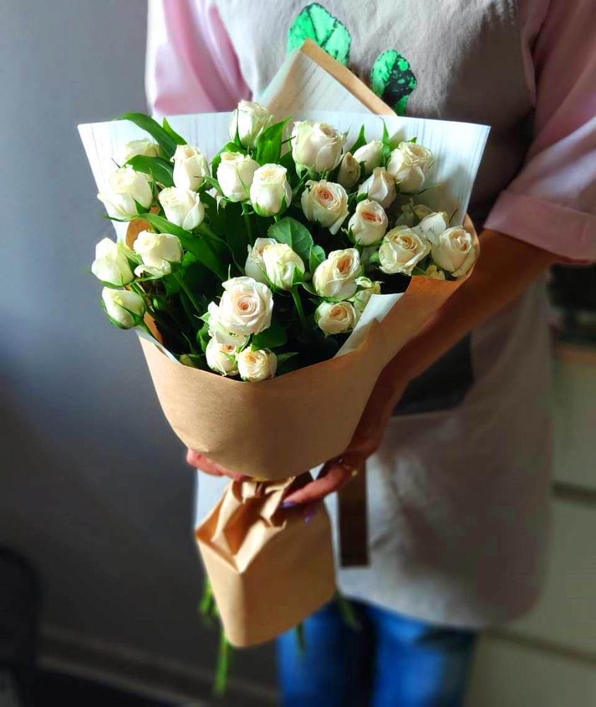 Букет цветов из: Розы в Хоринске