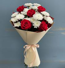 Букет цветов из:  Розы и Хризантемы в Хоринске