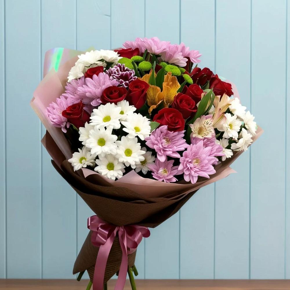 Букет цветов из: Розы, Хризантемы и Альстромерии в Хоринске