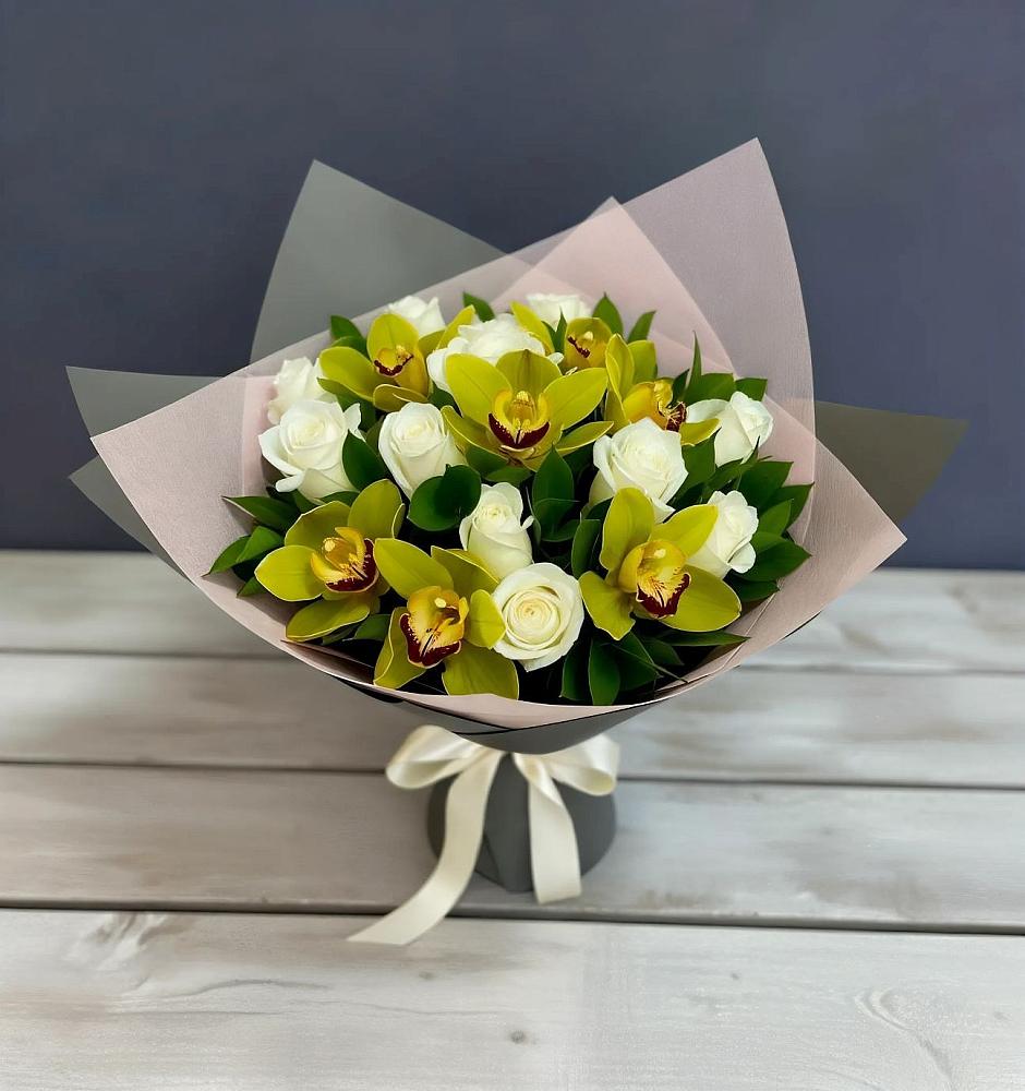 Букет цветов из: Орхидеи и Розы в Хоринске