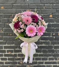 Букет цветов из:  Герберы и Хризантемы в Хоринске