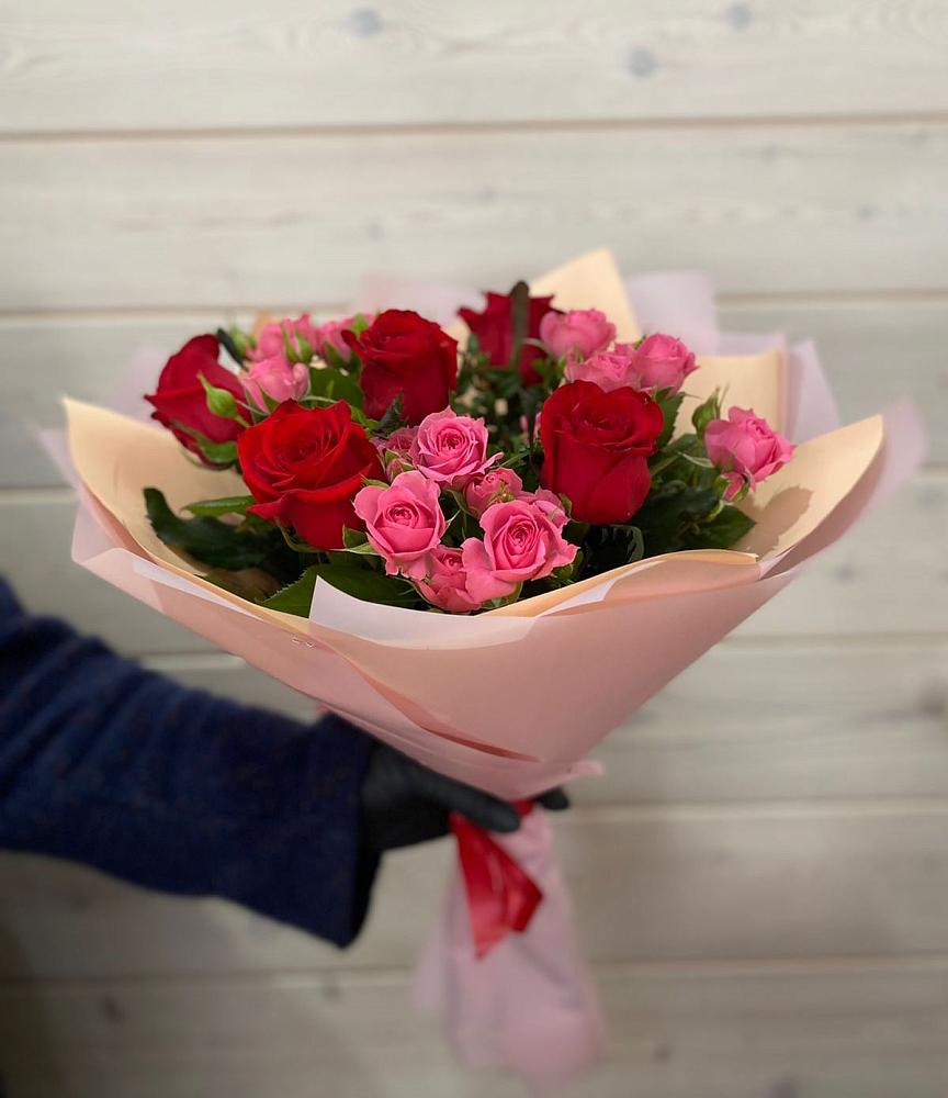 Букет цветов из: Розы в Хоринске