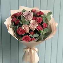 Букет цветов из:  Гвоздики и Розы в Хоринске
