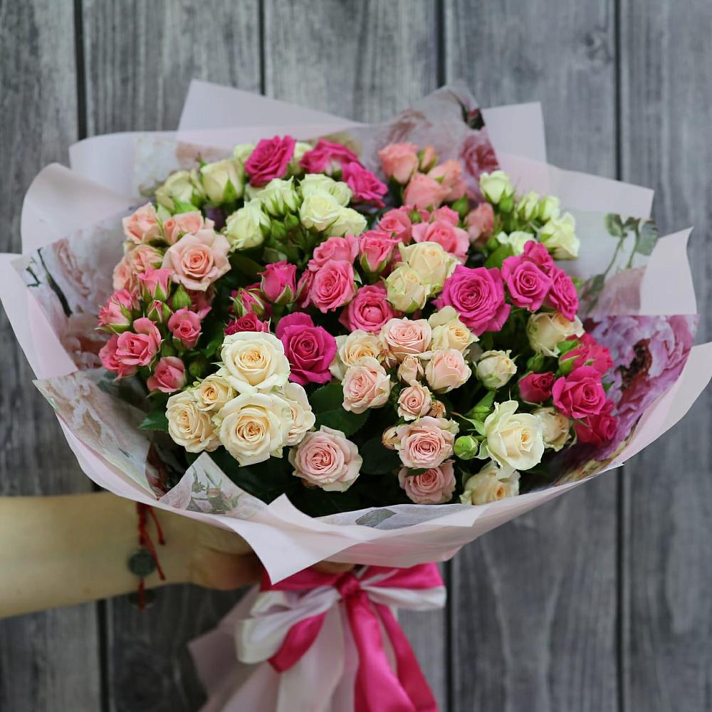 Букет цветов из: Розы в Хоринске